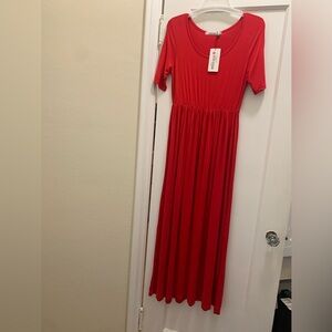 NWT MEANEOR ELEGANT LONG RED SHORT SLEEVE FLOWY DRESS IN SIZE M